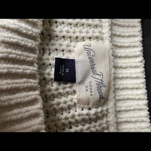 Universal thread chenille cable knit sweater